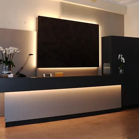 Giardino Hotel Arona