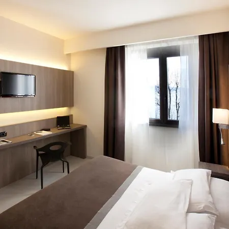 Giardino Hotel Arona