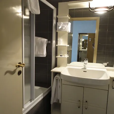 Hotell Giardino Arona