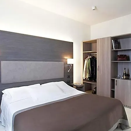 Giardino Hotel Arona