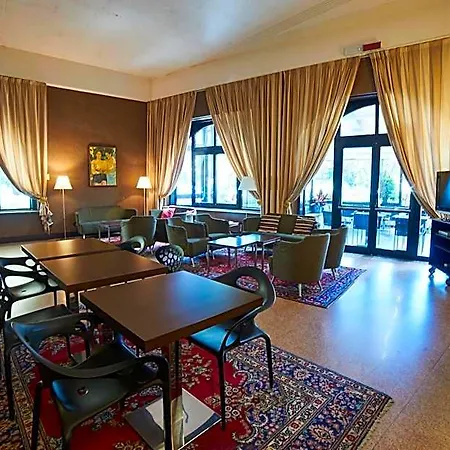 Giardino Hotel Arona