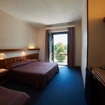 Hotell Giardino Arona