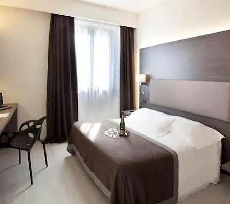 Giardino Hotell Arona